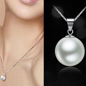 Very Elegant Genuine Freshwater Pearl Pendant #204